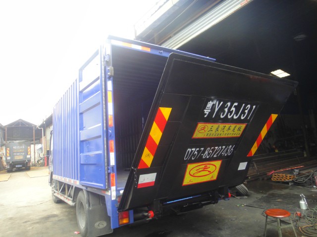 廣州汽車尾板荔灣汽車尾板番禺汽車尾板特價優(yōu)惠 SL-TG-2000