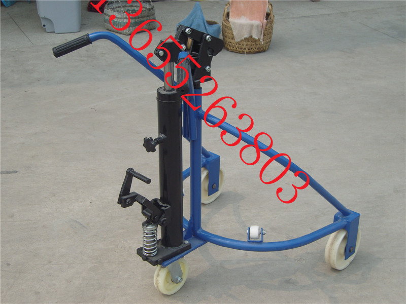 專業(yè)生產(chǎn)油桶搬運(yùn)車，電動(dòng)油桶車