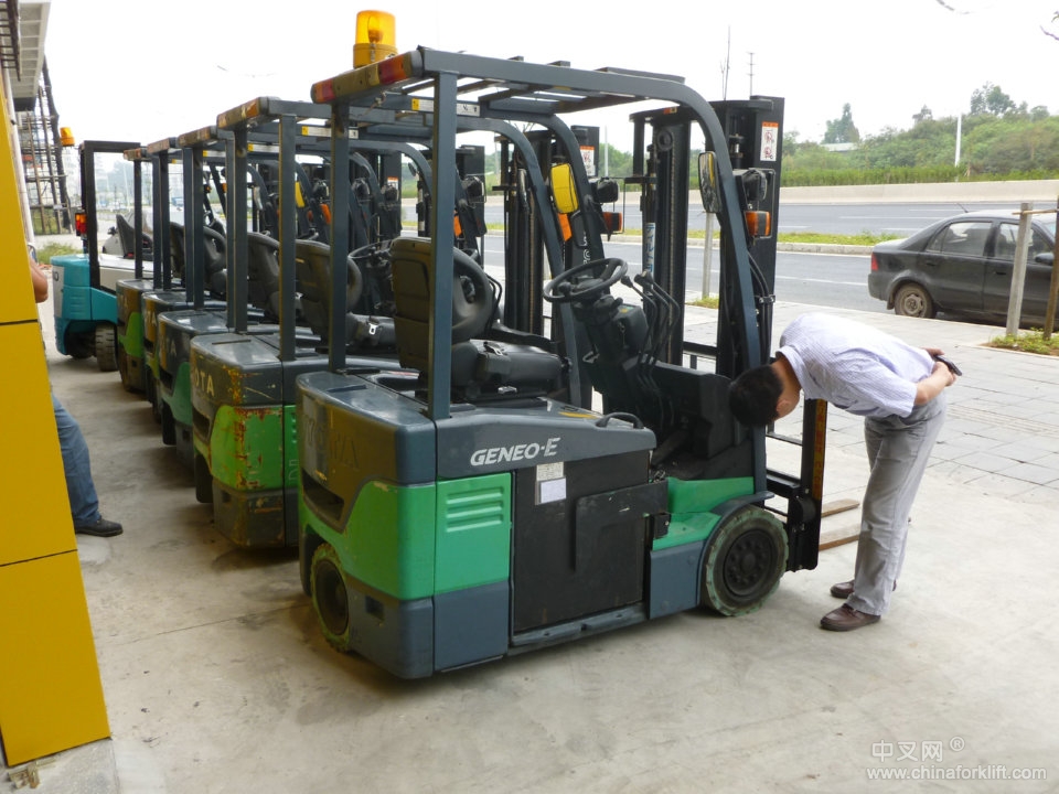 順德叉車出租，電動叉車維修(容桂，倫教，北滘，陳村等地區(qū)）