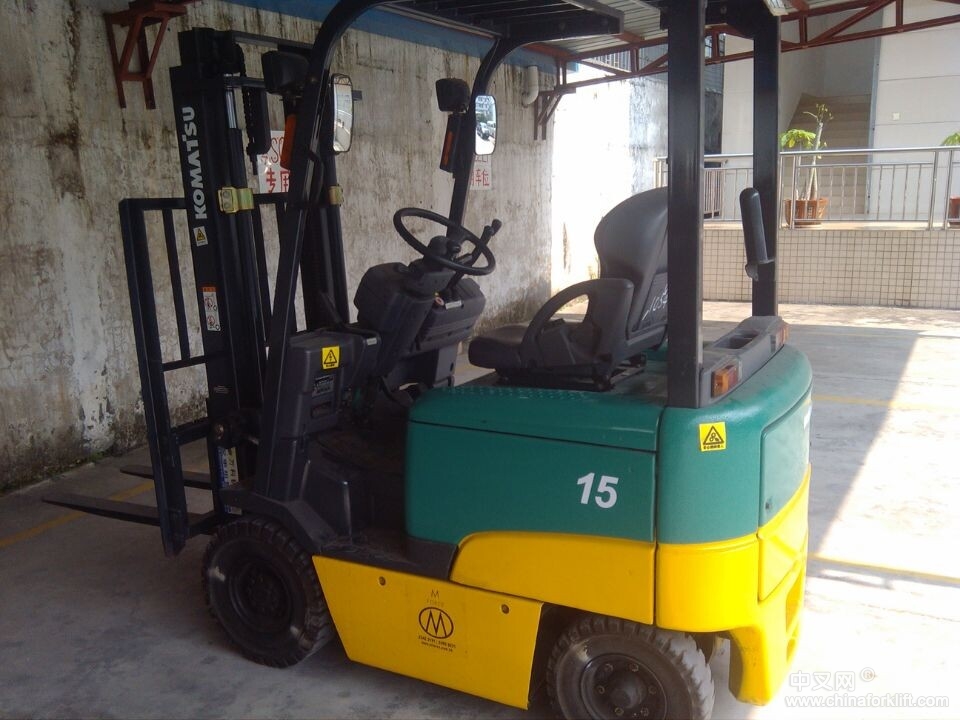 東莞電動(dòng)叉車(chē)維修保養(yǎng) 東莞電瓶叉車(chē) 東莞豐田叉車(chē) 2T
