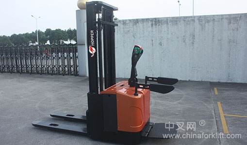 供應(yīng)合派電動堆高車CDD16 EPS電子轉(zhuǎn)向系統(tǒng)，輕便省力；激情夏日五折熱賣中 CDD16