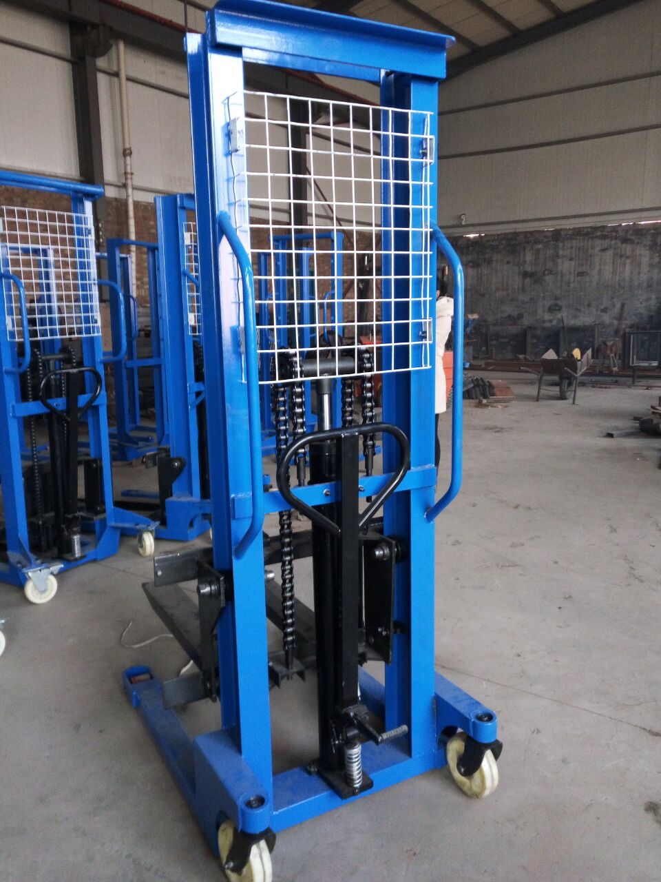 輕型手搖堆高車 簡易搬運(yùn)車 升降液壓堆高車 標(biāo)準(zhǔn)