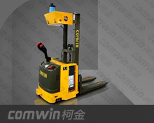 標(biāo)準(zhǔn)叉腿堆垛式叉舉AGV KS0002