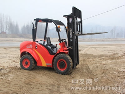 新款四驅越野叉車 ZH35