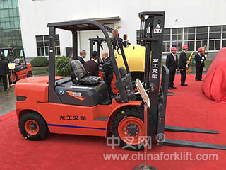 南京諾嘉龍工3.8噸內(nèi)燃叉車 FD38（T）III