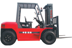 供應東方紅10噸內燃柴油平衡重叉車 CPCD100A/CPCD/100B